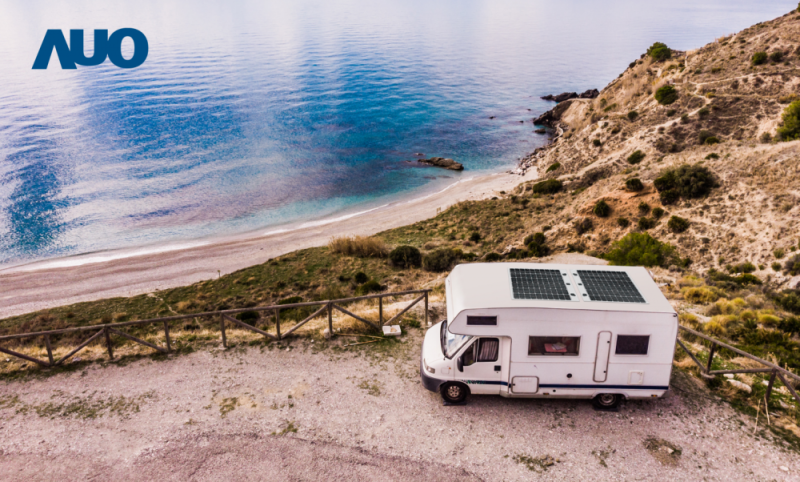 「可撓輕量化太陽光電板SunCurva」使用輕量特殊耐候型複合板取代傳統太陽能板的玻璃前板，不僅降低70%重量，每米平方僅3Kg；具有抗衝擊性能及通過電磁相容性測試，可應用於交通運輸工具，如露營車、遊艇等